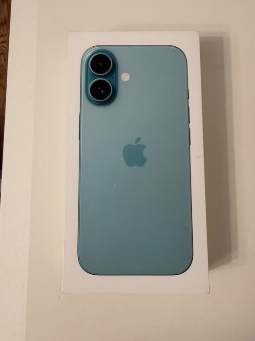 Apple Айфон 16,