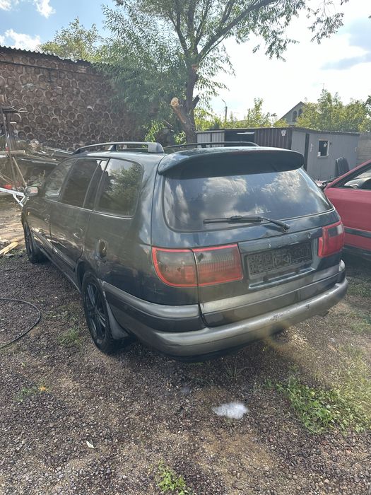 Toyota Caldina на разбор