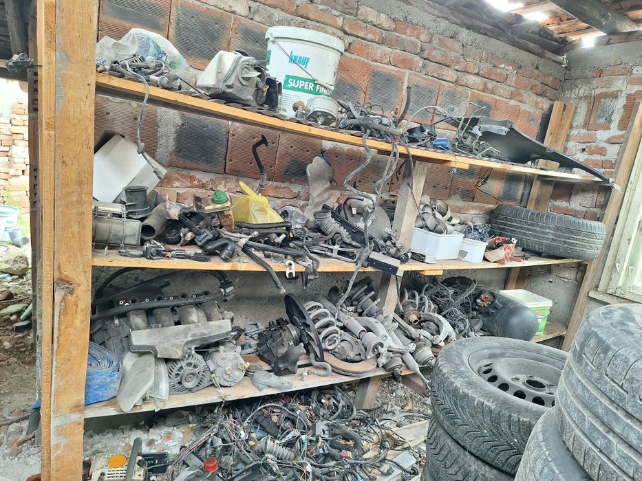 Пасат 1.8т аеб  останали части