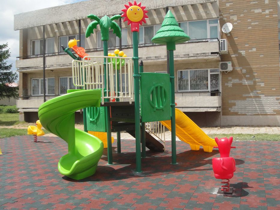 Изграждане на детски площадки и открит фитнес