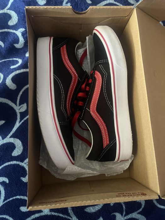 Vans”Off the wall”