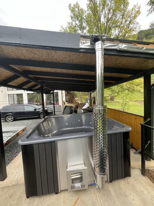 Jacuzzi piscină pătrat