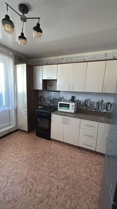 Сдам 2 комнатную квартиру  на Бензастрое,  ул.Сенная 18К