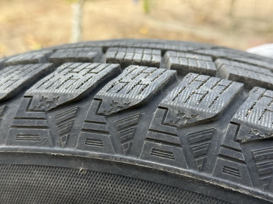 Продам шины зимние