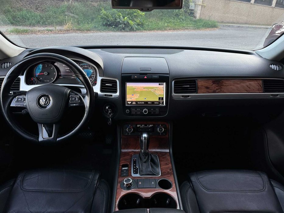 VW Touareg 3,0 tdi 2011 accept variante !