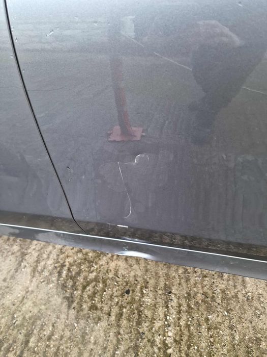 Mercedes benz E 220 AMG LINE( PREMIUM PLUS) G