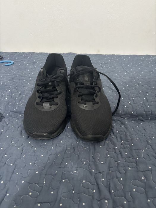 Adidasi de alergare nike