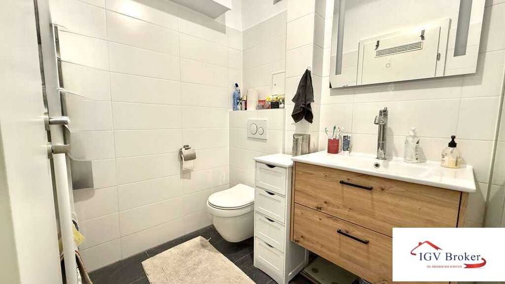 Продава се Тристаен апартамент в София, Люлин 9 - 85 кв.м за 3989 €/кв.м - Снимка #12