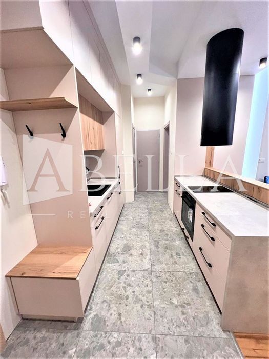 3-стаен в София-Център площ 75