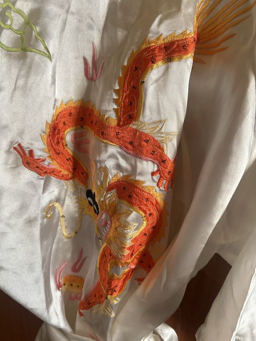 Halat de matase cu dragon
