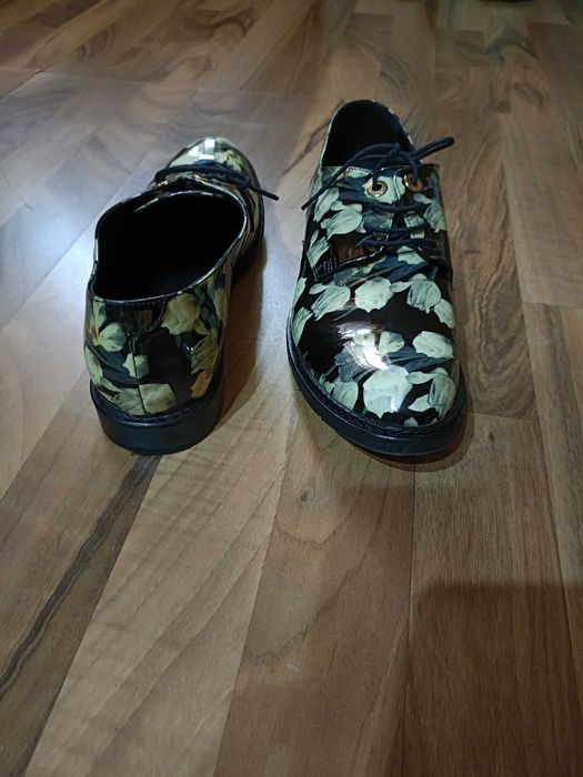 Vând pantofi de piele dama ILPASSO