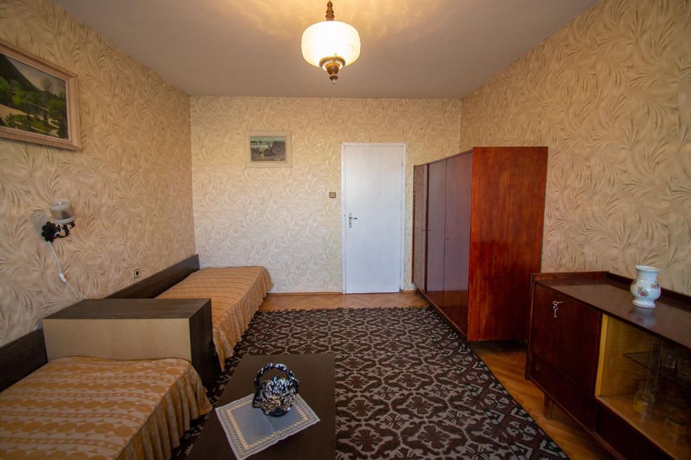 Двустаен, под наем, ж.к Банишора