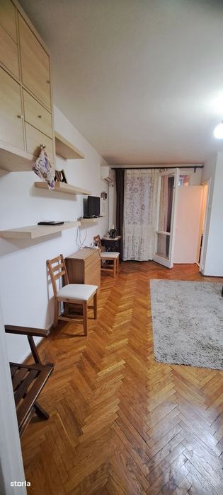 Costin Georgian metrou, garsoniera. parter/10