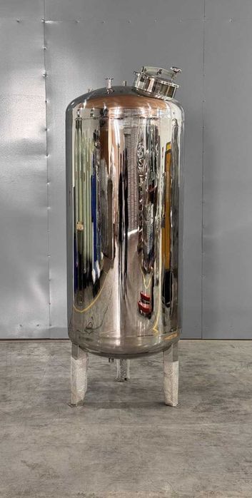 Ёмкость из нержавейки 0,5 м³-500 л Зангламас металдан ясалган  ёмкость