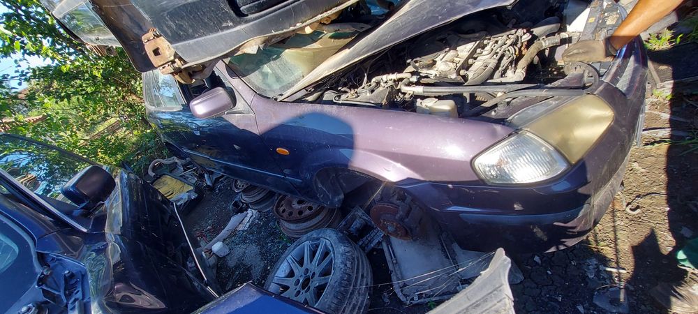 Mazda 323f 2000 2.0ditd