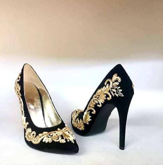 Lichidare stoc pantofi ocazie