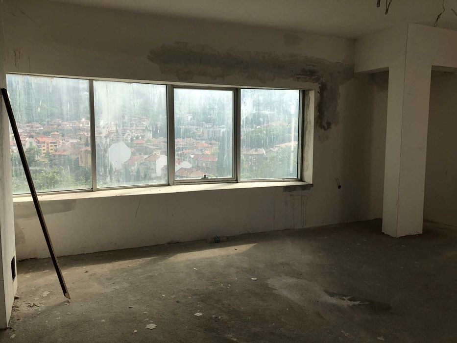 Продава се Тристаен апартамент в Пловдив, Остромила - 111 кв.м за 1073 €/кв.м - Снимка #1