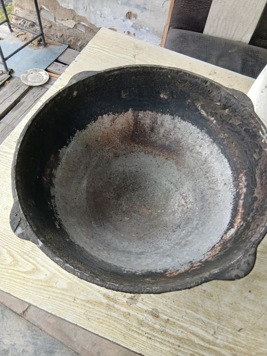 Продам казан на десять литрав