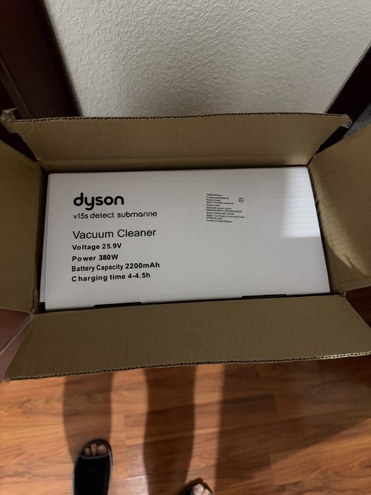 Dyson моющий пылесос