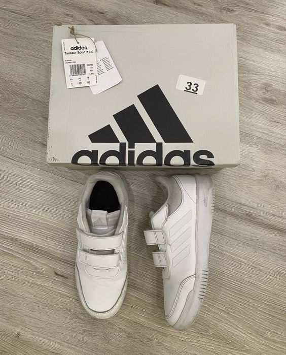 Adidas оригинал размер 35-36 кроссовки