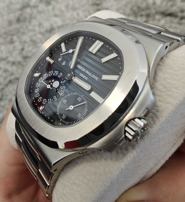 Ceas de lux inspirat de Patek Philippe 5712 – design sofisticat