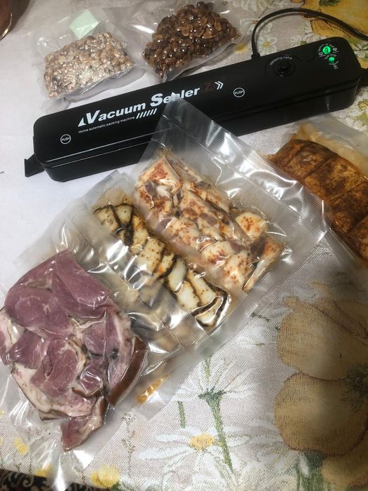 Вакуумный упаковщик