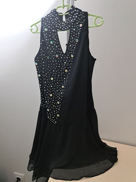 Платье для фигурного катания