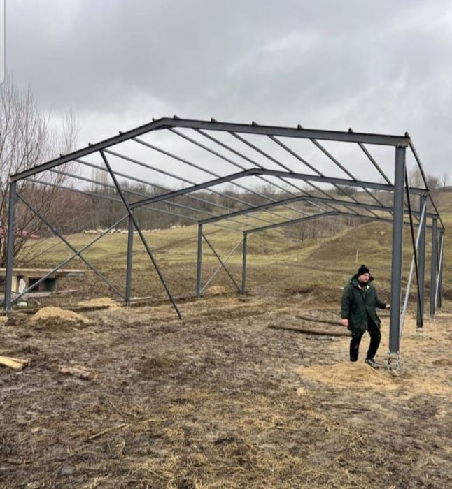 Vand hale metalice pret de sezon