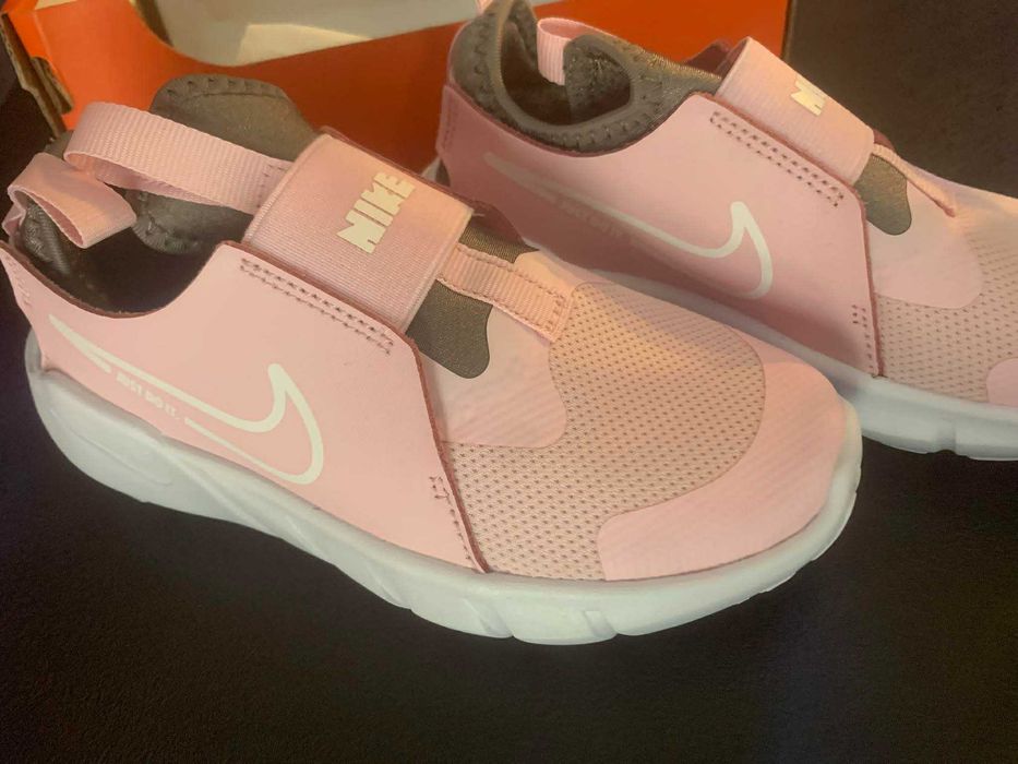 Чисто нови маратонки Nike, 30 номер