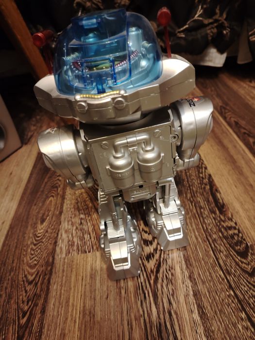 Интеллектуальный робот