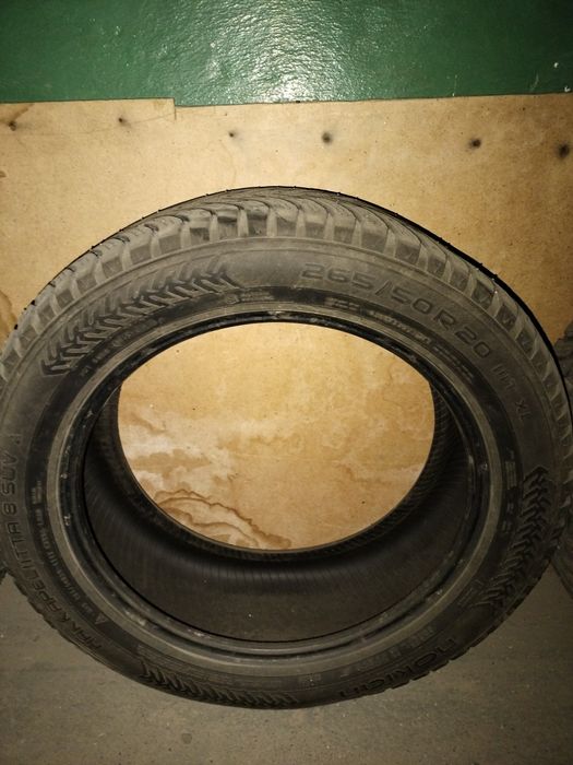 Продам комплект Шин зимних шипованых Nokian Hakkapeliitta 8 265/50 R20