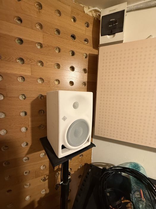 Neumann KH120A (pereche) — 3200 lei, negociabil +Kh750 (separat)