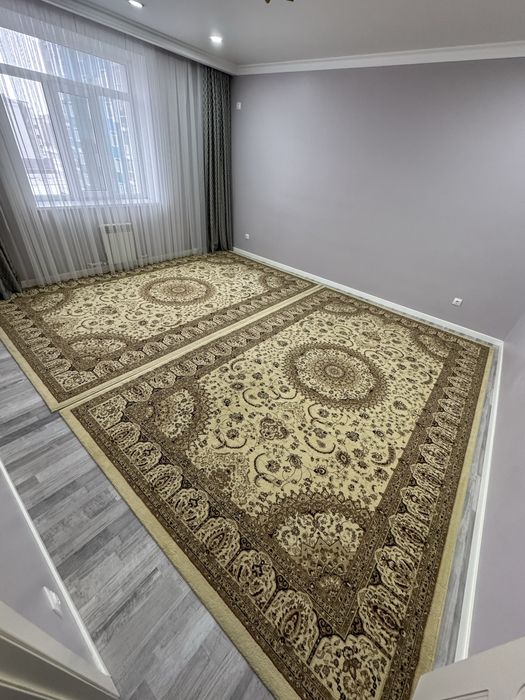 Продаю 2 ковра размером 2,5х4,0м