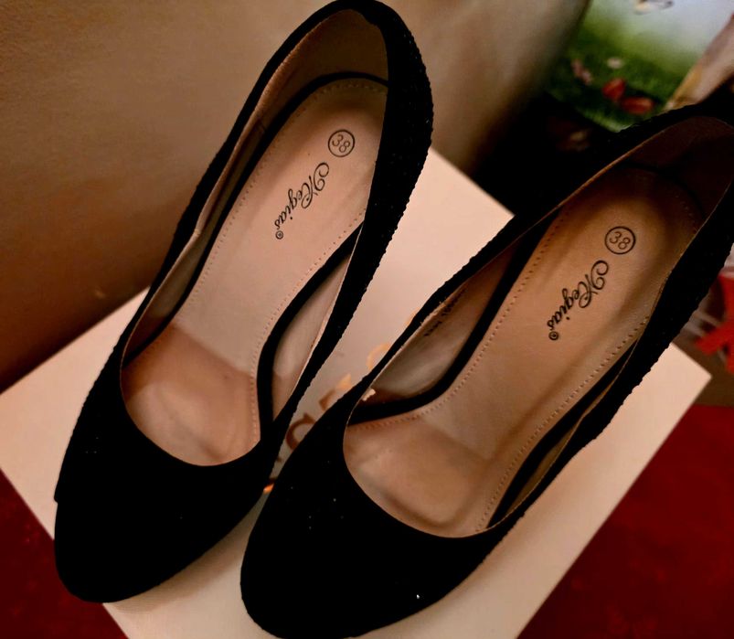 Дамски елегантни обувки Megias