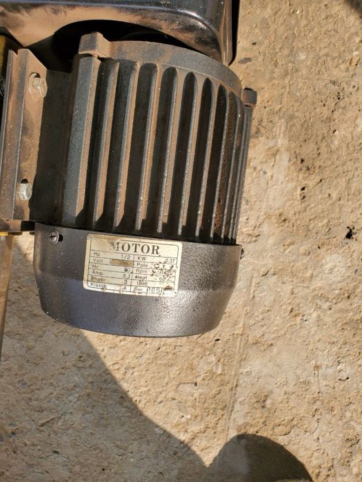 drel sotiladi 380 voltta ishlidi