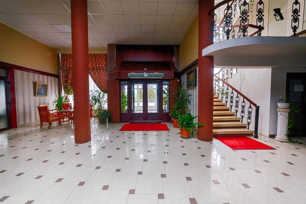 Spatiu de inchiriat pe termen lung, 560 mp , bun pt clinica, show room
