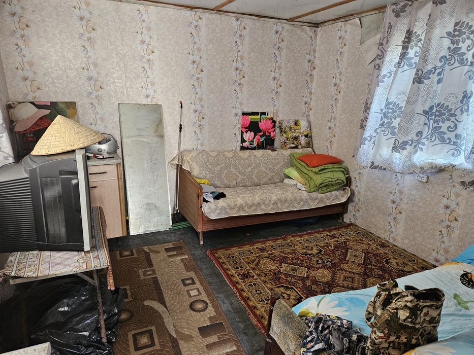 Продам дачу в  обществе Металлург Спп .