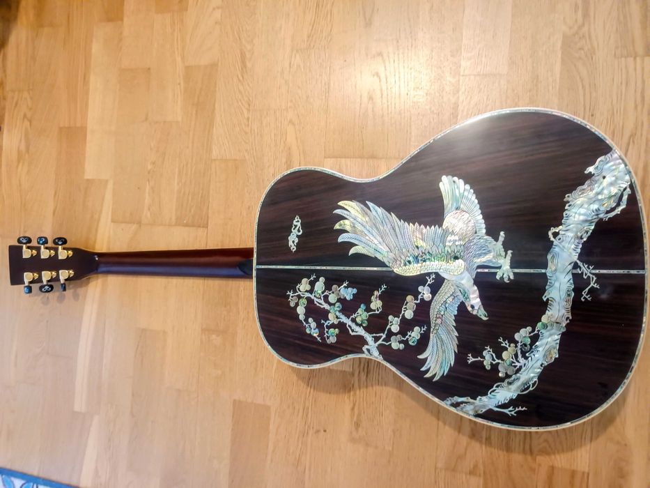 Невероятна лютиерска акустична китара - много рядка