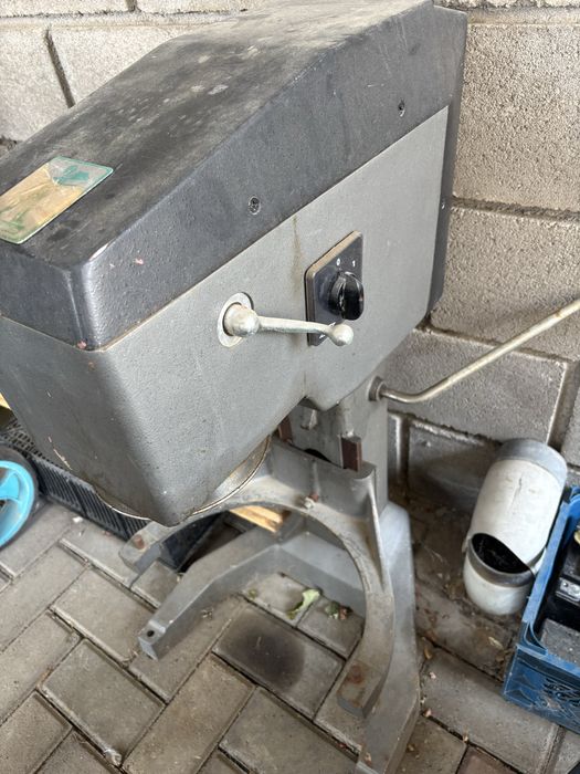 Тестомес двигатель