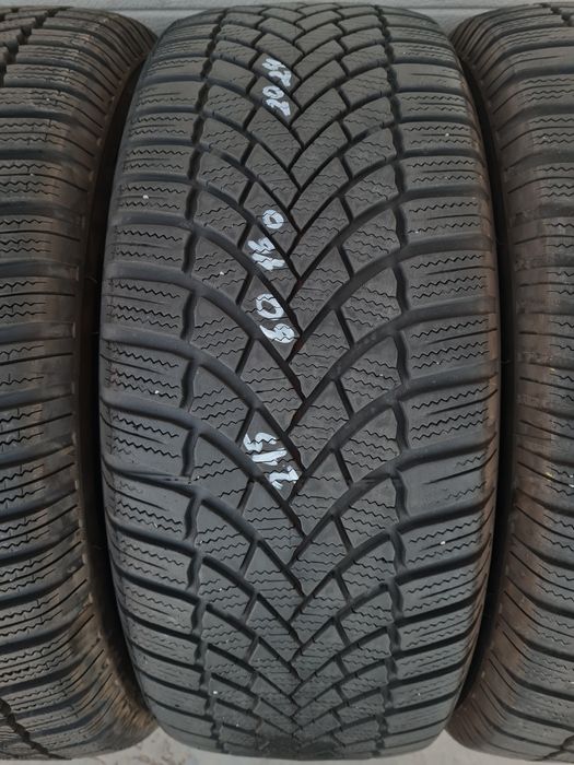 Зимни гуми 4 броя BRIDGESTONE BLizzak  LM005 215 60 R16 дот 2024