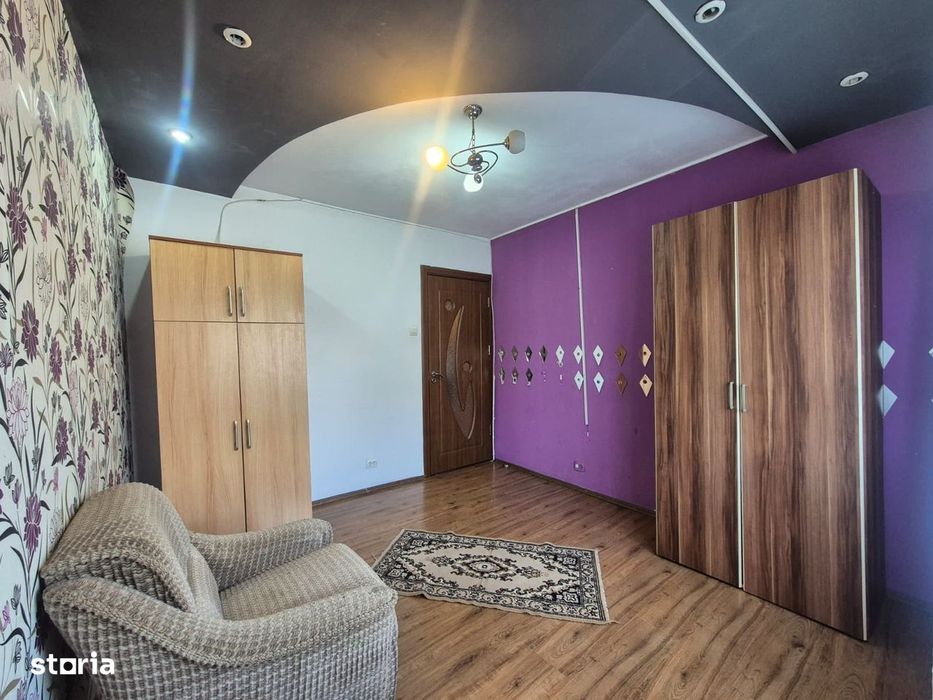 Apartament 4 camere, situat in Targu Jiu, Strada G.ral Christian Tell