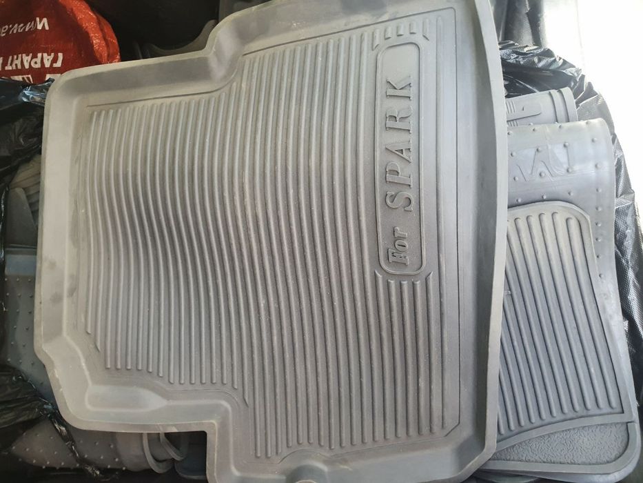 Срочно продаётся полики для Спарка и Матиза