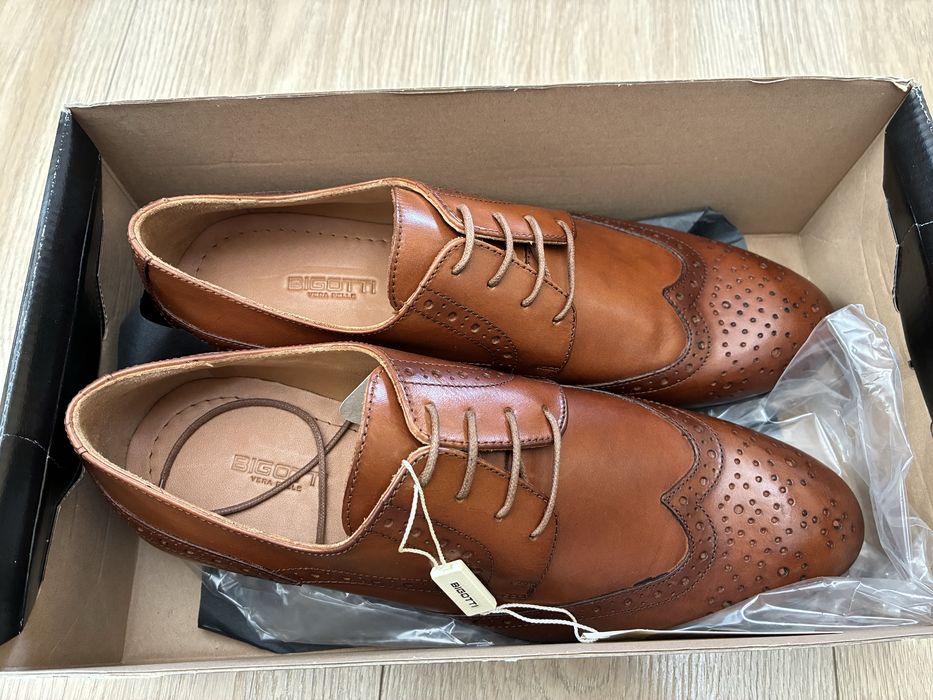 Pantofi Bigotti maro 42 piele naturala