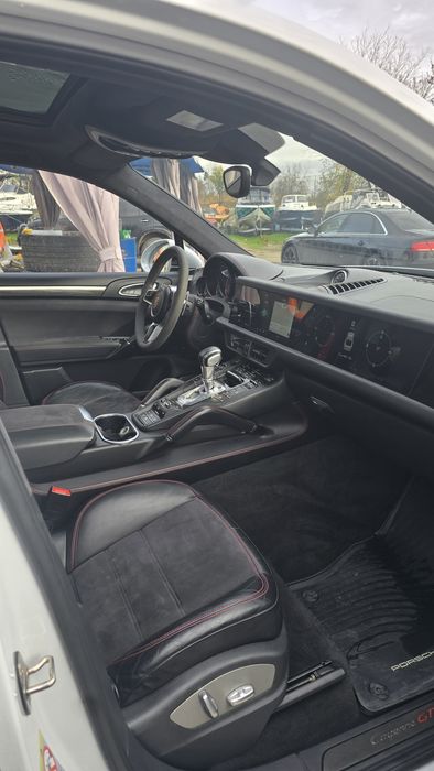 Porsche Cayenne GTS