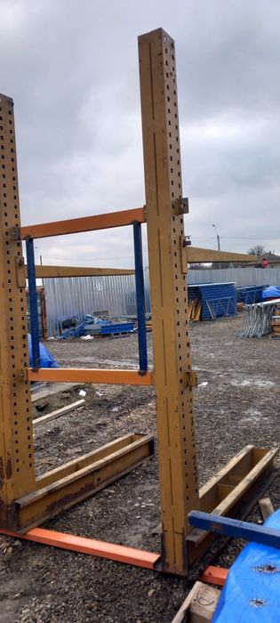 Rafturi cantilever pentru autoturisme dezmembrări