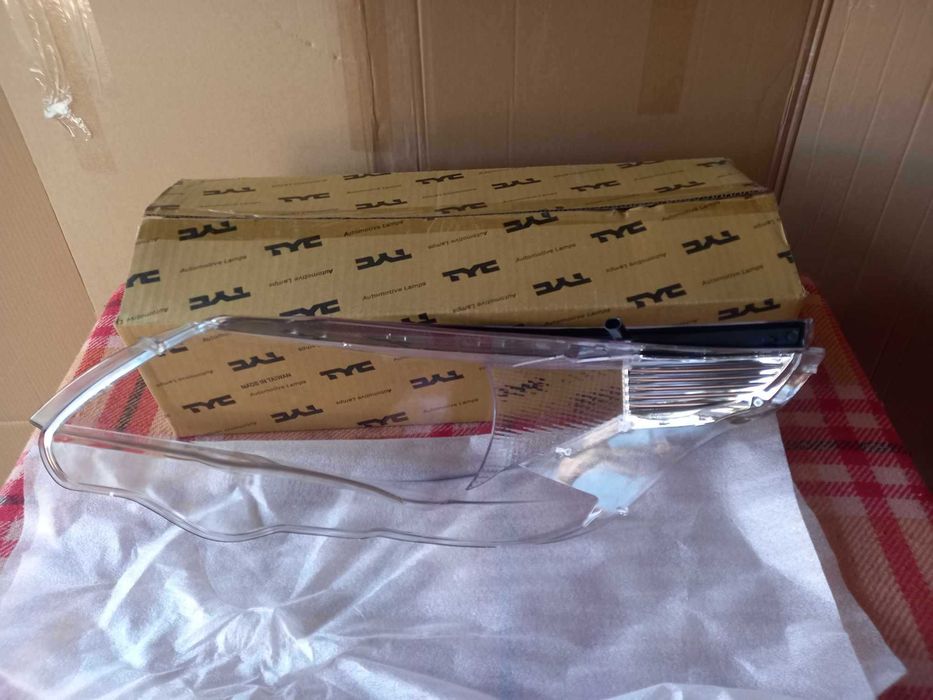 Sticle Faruri Xenon de fabrica Bmw Seria 5 E60/ E61 - SET