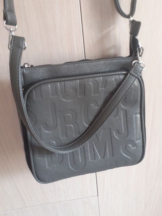 Не кожа. Совершенно новая