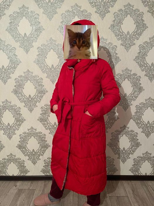 Продам пуховики недорого.