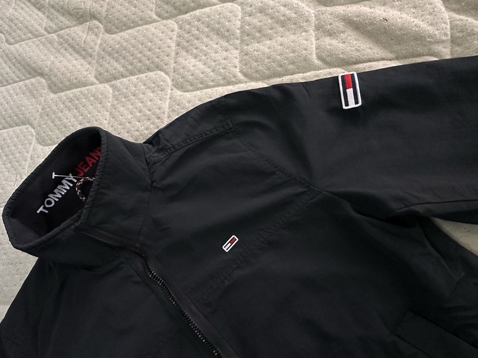 Tommy Jeans Essential Casual  мъжко яке тип бомбер