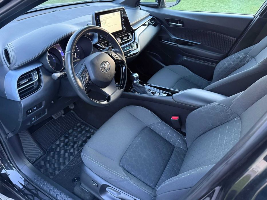 Toyota C-HR Hybrid 1.8 Trend 2020 Senzori Parcare Incalzire Scaune
